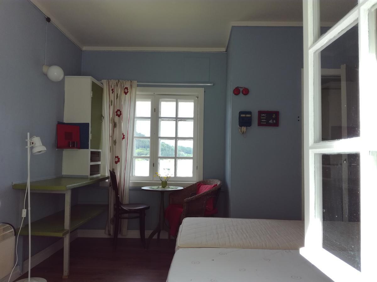 Ulvesund Fyr Bed & Breakfast Raudeberg Exterior photo